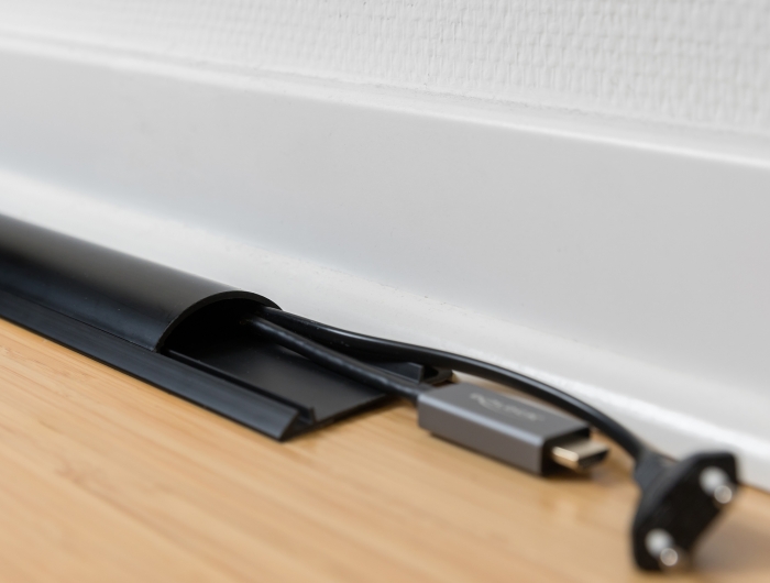 Kabelkanal selbstklebend 70 x 20 mm - Länge 1 m schwarz, Delock® [20711]