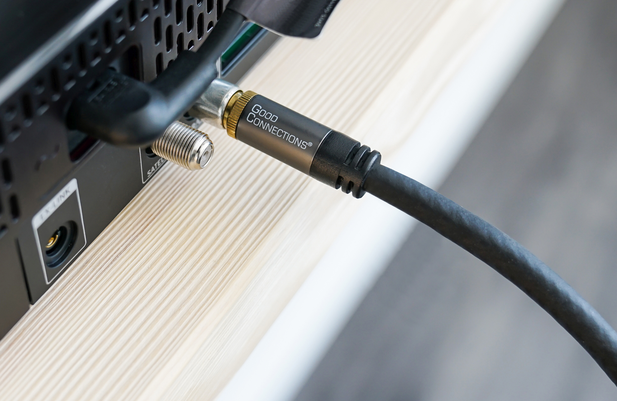 TV Antennenkabel SmartFLEX, IEC/Koax Stecker an Buchse, vergoldet, vierfach geschirmt, 120 dB, 75 Ohm, CU, schwarz, 7,5m, Good Connections®