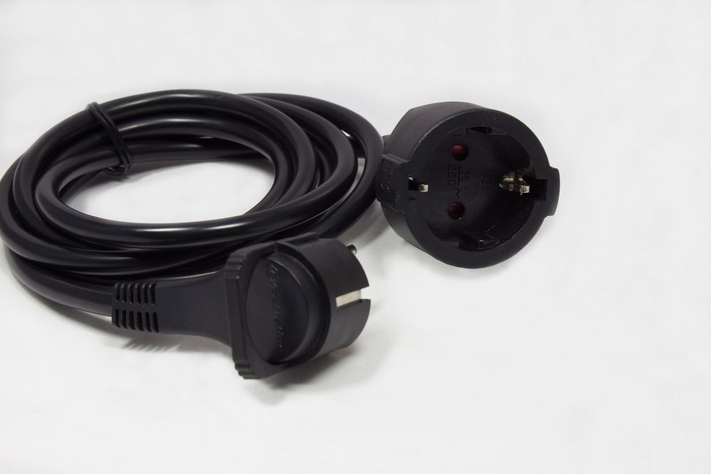 Verlängerung Schutzkontakt-Flachstecker Typ E+F (CEE 7/7, gewinkelt) an Buchse Typ F (CEE 7/3, gerade), schwarz, 1,50 mm², 3 m, Good Connections®