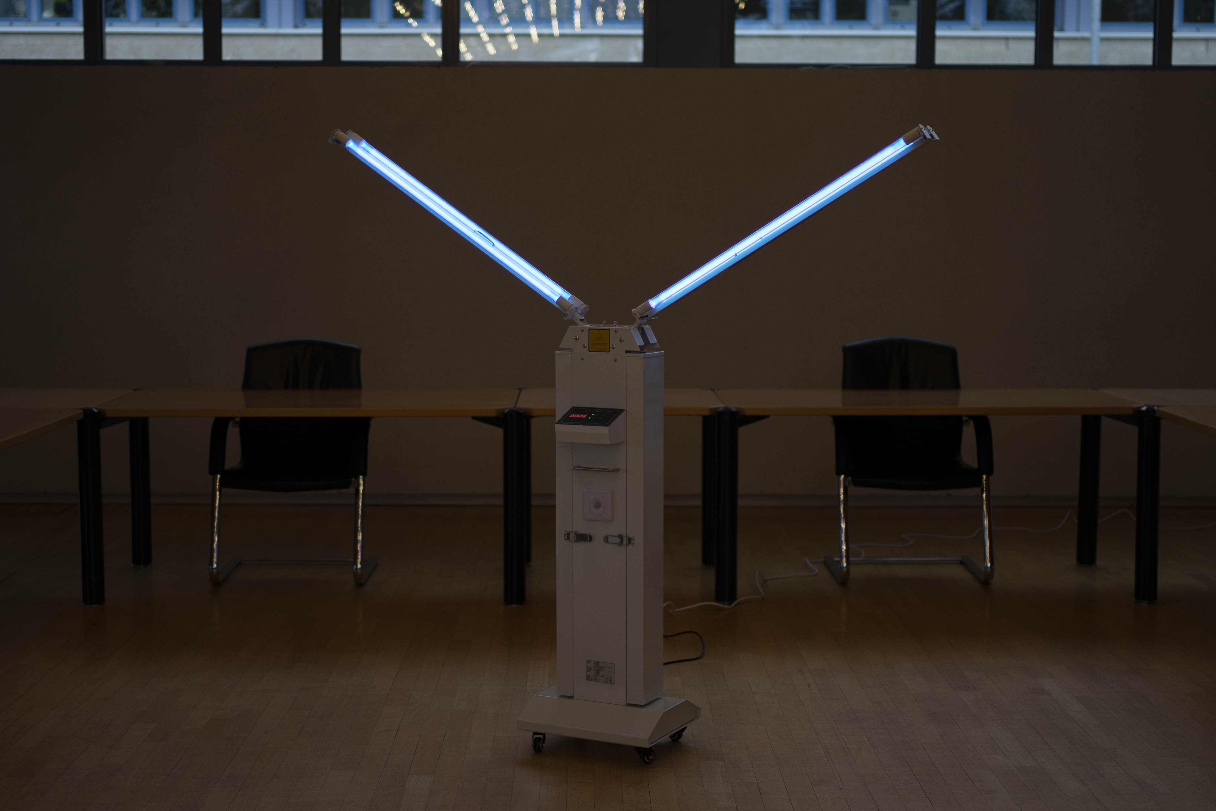 UV-C Desinfektionsstation 120W mit 4 Röhren für 60 m² Raumfläche, Good Connections®