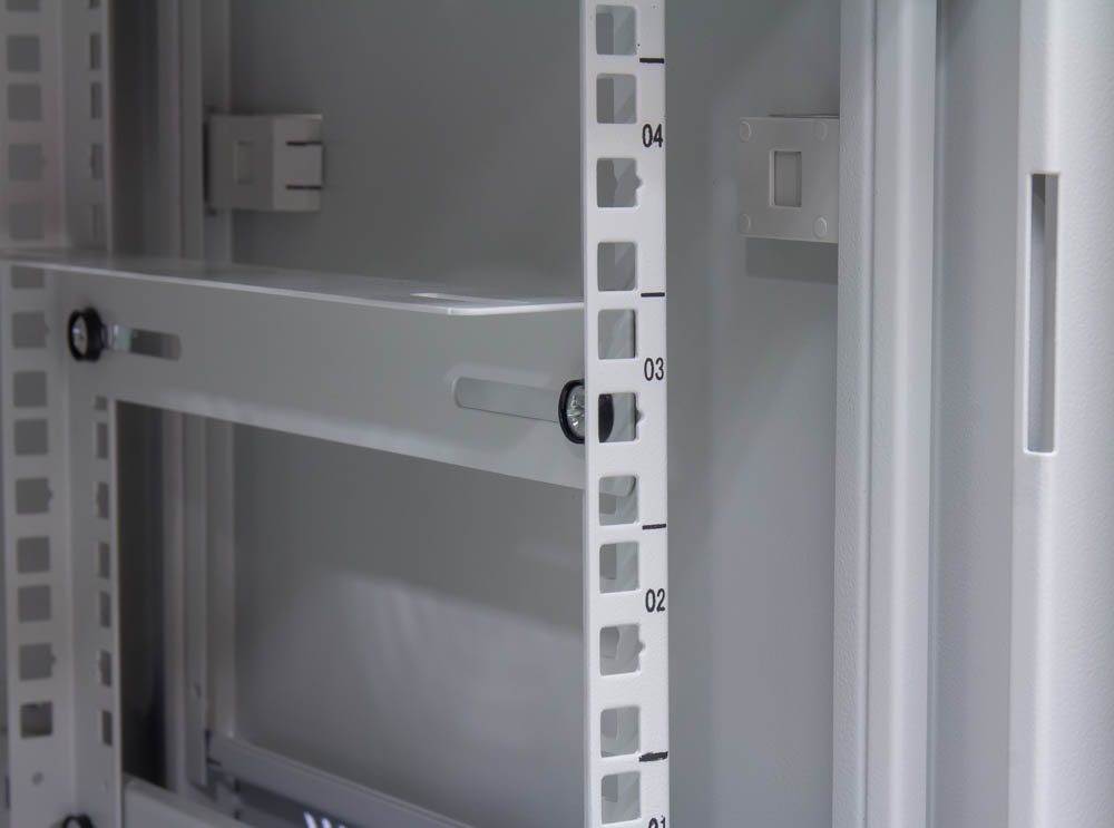 19" Wandgehäuse, 4HE, lichtgrau (RAL7035) 600x450 mm, fertig montiert, Good Connections®