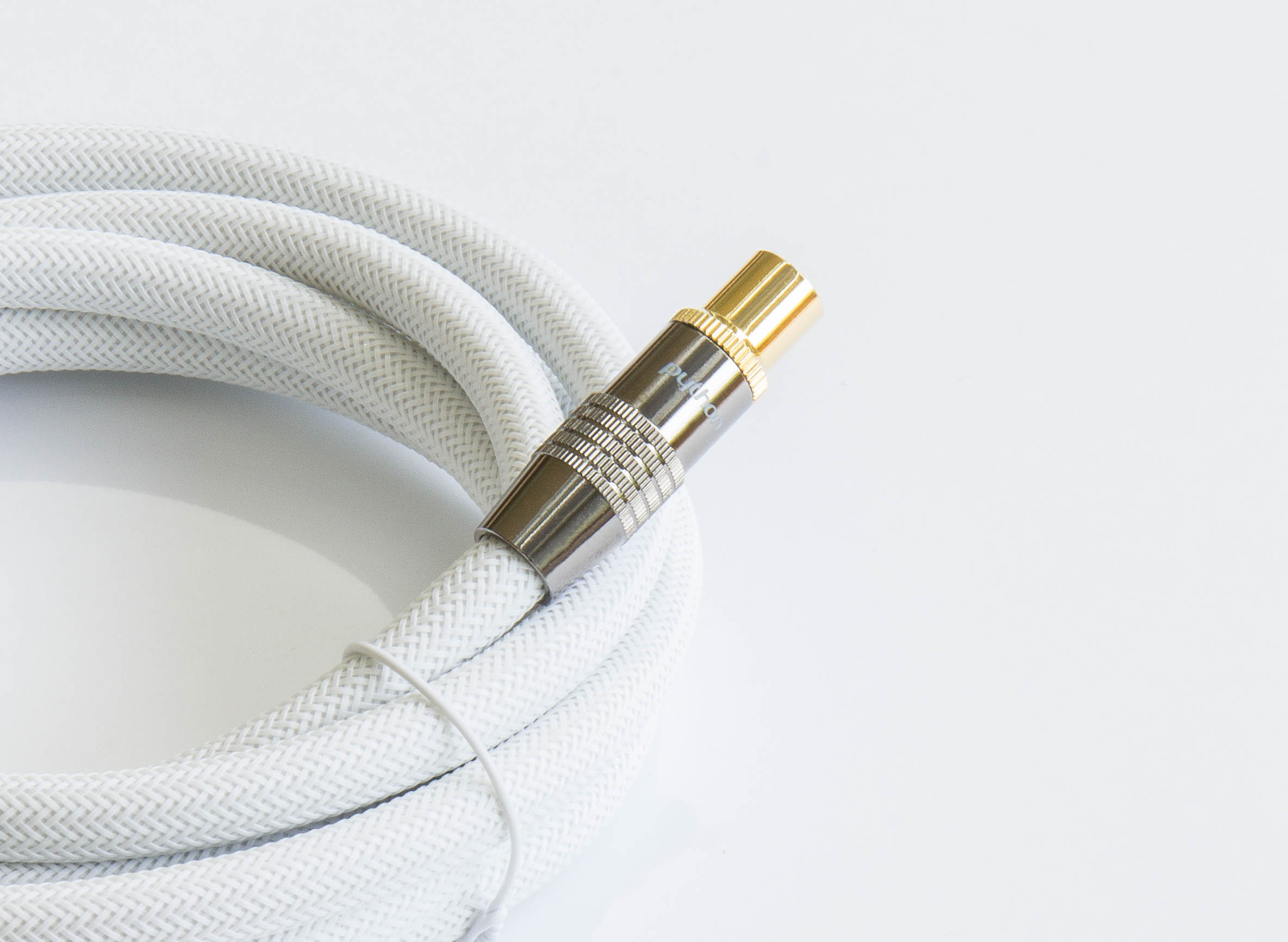 TV Antennenkabel, IEC/Koax Stecker an Buchse, vergoldet, vierfach geschirmt, 120 dB, 75 Ohm, Nylongeflecht, weiß, 1m, PYTHON® Series