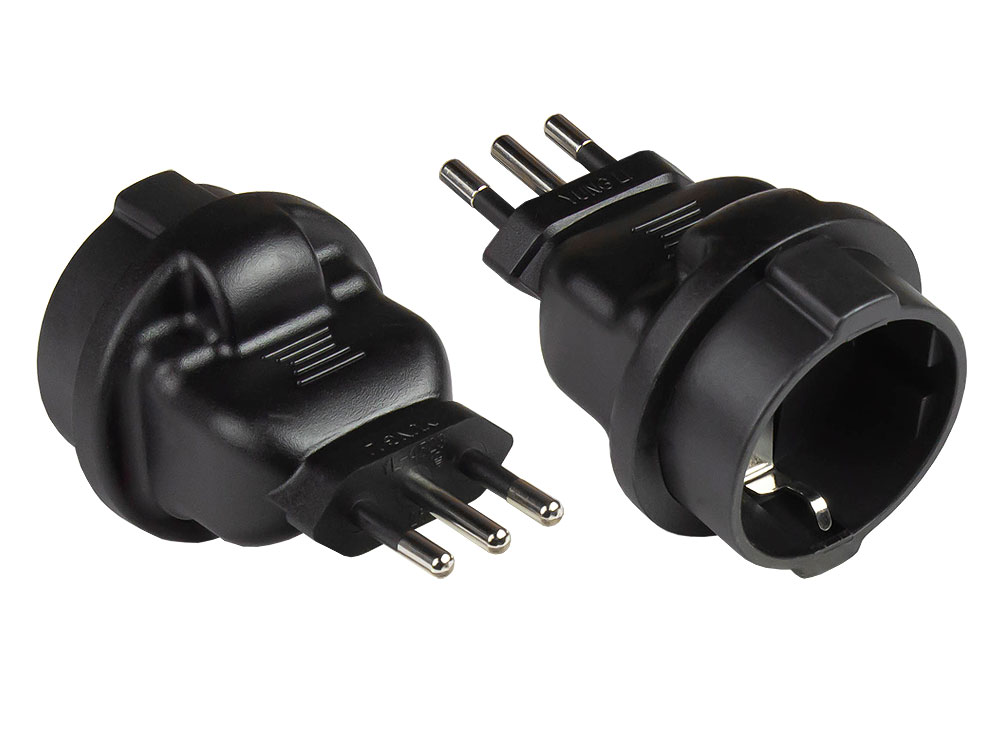 Stromadapter Italien Netz-Stecker Typ L (CEI 23-16, gerade) an Schutzkontakt-Buchse Typ F (CEE 7/3, gerade), schwarz, Good Connections®