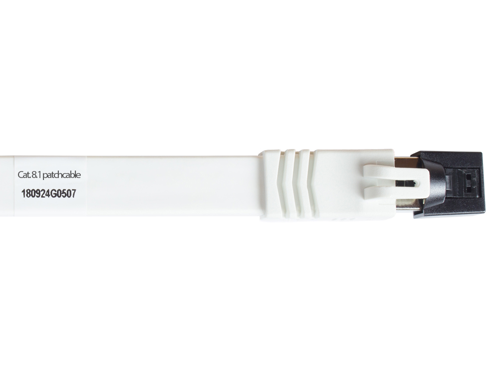 FLACH-Patchkabel Cat. 8.1, U/FTP, PiMF, halogenfrei (LSZH), 2000MHz, 40Gbit/s, weiß, 0,5m, Good Connections®